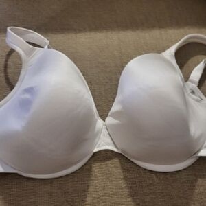 44 D Cacique lightly lined full coverage white bra